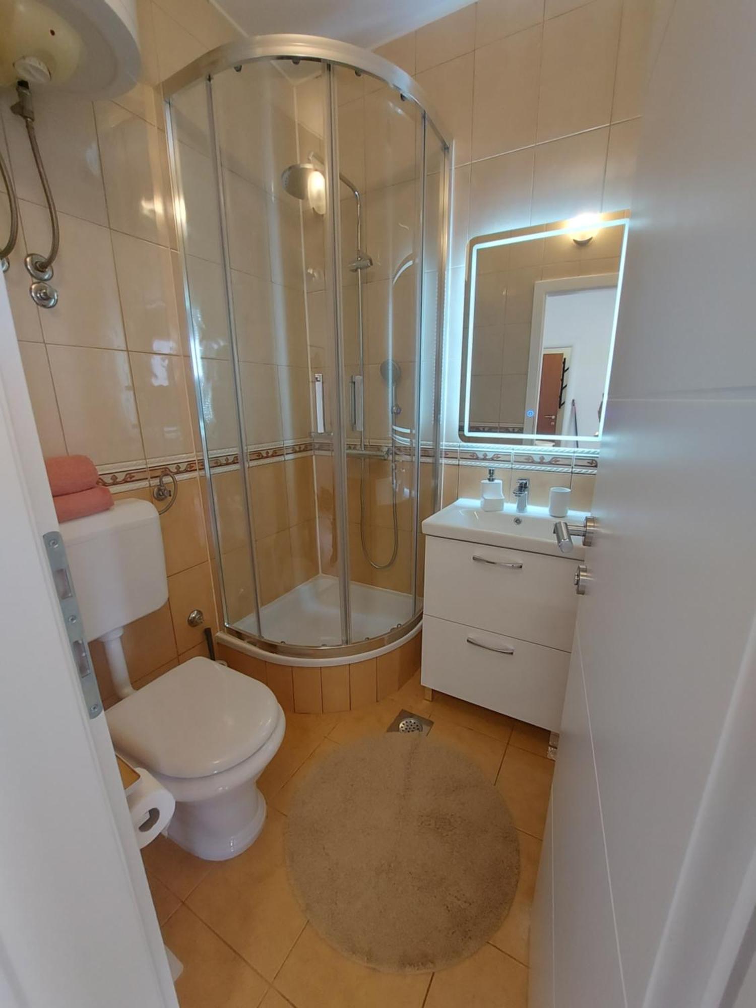 Apartman Matilda กราดัซ ภายนอก รูปภาพ